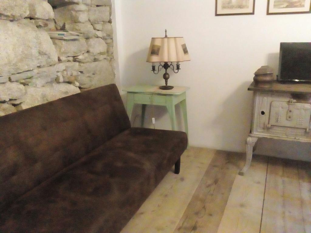 La Corte Di Alzo Пела Екстериор снимка